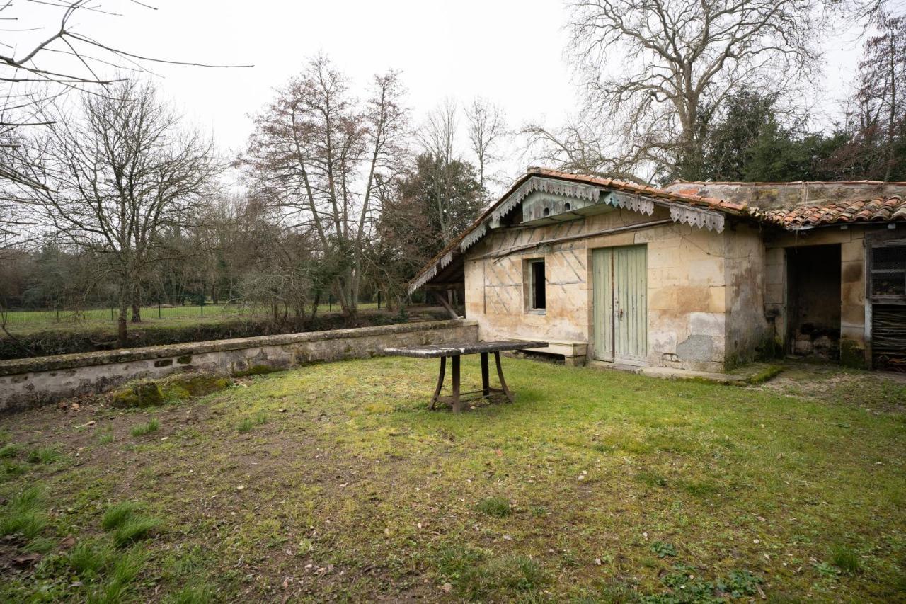 Résidence les Jardins de la Seugne Jonzac Exterior foto